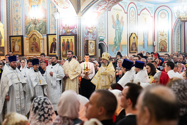 В Сочи праздничные пасхальные богослужения посетили 15 тысяч человек